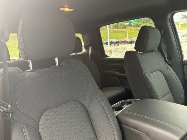 2026 RAM 1500 RAM 1500 EXPRESS CREW CAB 4X4 5'7' BOX