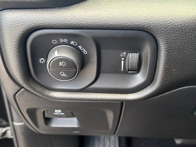 2026 RAM Ram 1500 RAM 1500 EXPRESS CREW CAB 4X4 5'7' BOX