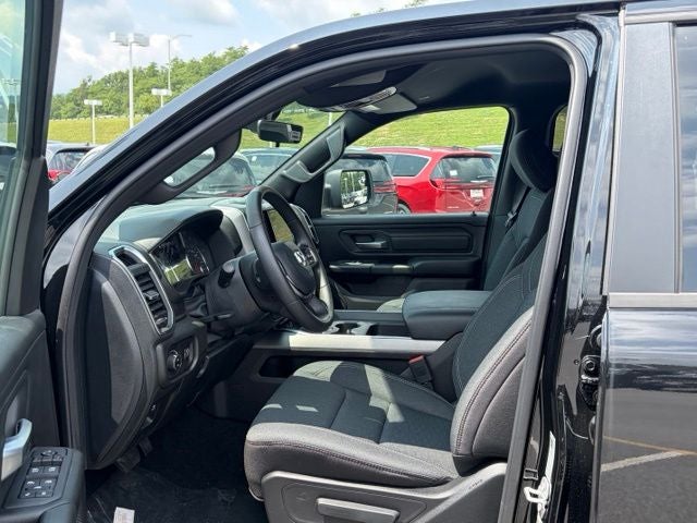 2026 RAM 1500 RAM 1500 EXPRESS CREW CAB 4X4 5'7' BOX
