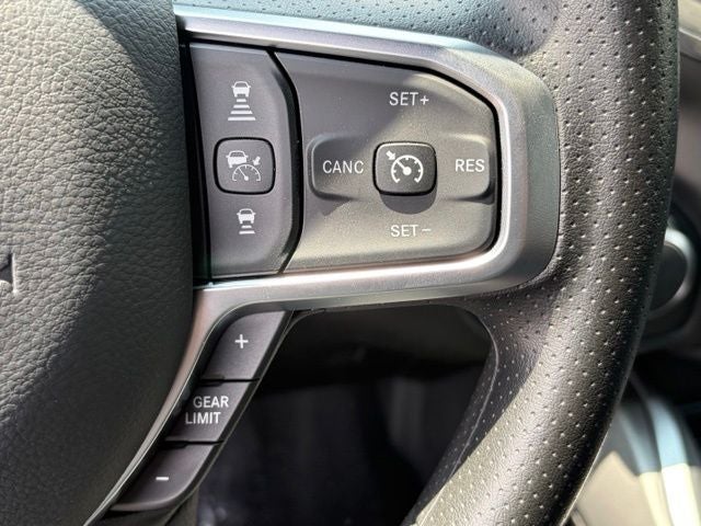 2026 RAM 1500 RAM 1500 EXPRESS CREW CAB 4X4 5'7' BOX
