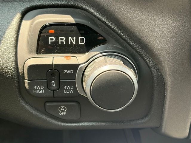 2026 RAM 1500 RAM 1500 EXPRESS CREW CAB 4X4 5'7' BOX
