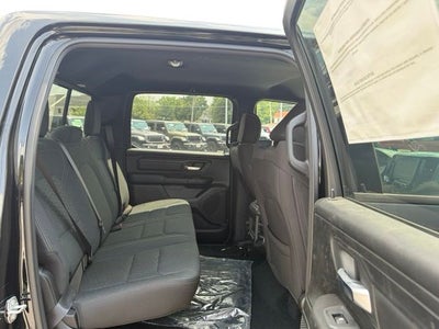 2026 RAM 1500 RAM 1500 EXPRESS CREW CAB 4X4 5'7' BOX