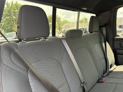 2026 RAM 1500 RAM 1500 EXPRESS CREW CAB 4X4 5'7' BOX