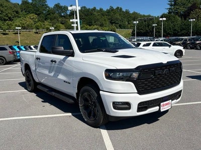 2026 RAM Ram 1500 RAM 1500 EXPRESS CREW CAB 4X4 5'7' BOX