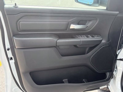 2027 RAM Ram 1500 RAM 1500 TRADESMAN CREW CAB 4X4 5'7' BOX