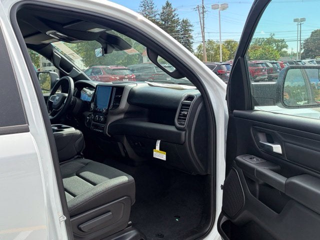2027 RAM Ram 1500 RAM 1500 TRADESMAN CREW CAB 4X4 5'7' BOX