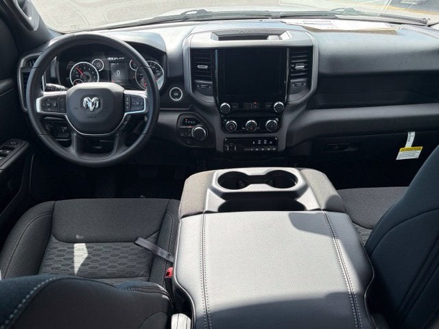 2027 RAM Ram 1500 RAM 1500 TRADESMAN CREW CAB 4X4 5'7' BOX