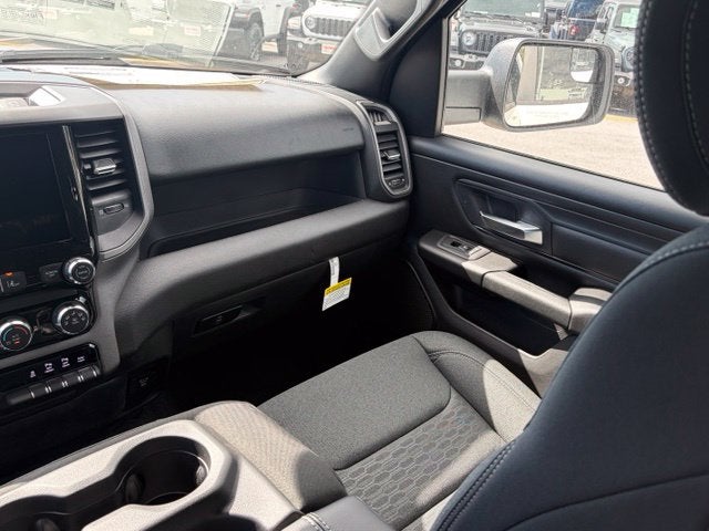2027 RAM Ram 1500 RAM 1500 TRADESMAN CREW CAB 4X4 5'7' BOX