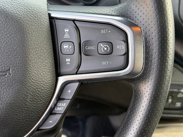 2026 RAM 2500 RAM 2500 TRADESMAN CREW CAB 4X4 6'4' BOX