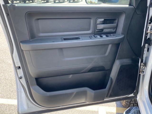 2022 RAM 2500 Tradesman Crew Cab 4x4 6'4' Box