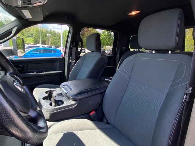 2022 RAM 2500 Tradesman Crew Cab 4x4 6'4' Box
