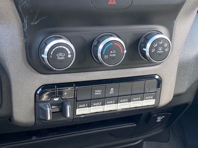 2022 RAM 2500 Tradesman Crew Cab 4x4 6'4' Box