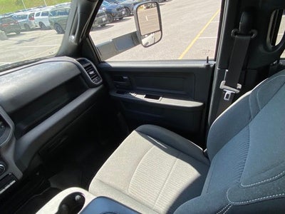 2022 RAM 2500 Tradesman Crew Cab 4x4 6'4' Box