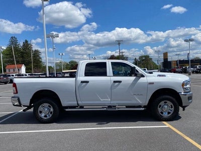 2022 RAM 2500 Tradesman Crew Cab 4x4 6'4' Box