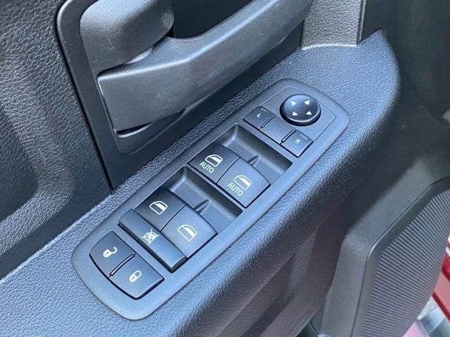 2022 RAM 2500 Tradesman Crew Cab 4x4 6'4' Box