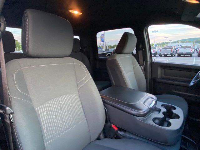 2022 RAM 2500 Tradesman Crew Cab 4x4 6'4' Box