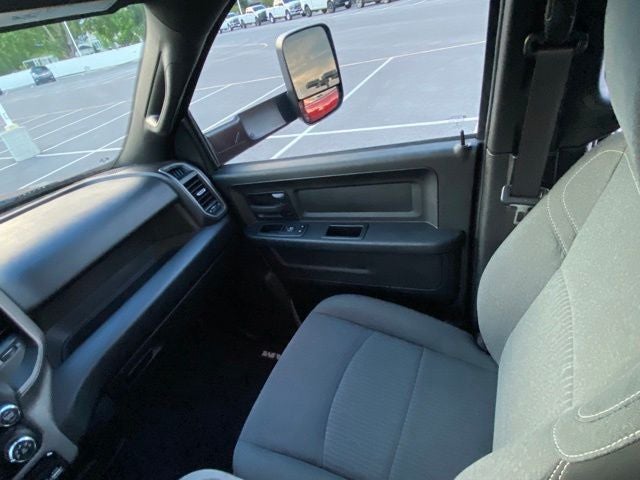 2022 RAM 2500 Tradesman Crew Cab 4x4 6'4' Box