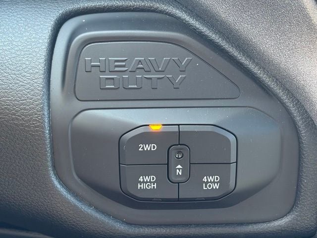 2027 RAM Ram 2500 RAM 2500 BLACK EXPRESS CREW CAB 4X4 6'4' BOX