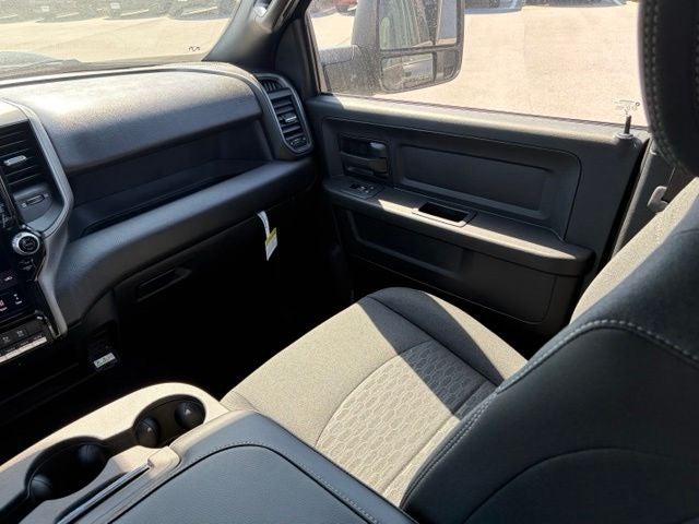 2027 RAM Ram 2500 RAM 2500 BLACK EXPRESS CREW CAB 4X4 6'4' BOX