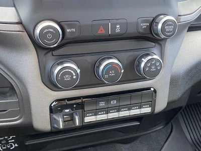 2022 RAM 2500 Tradesman Crew Cab 4x4 6'4' Box