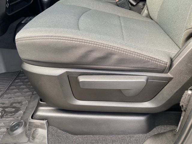 2022 RAM 2500 Tradesman Crew Cab 4x4 6'4' Box