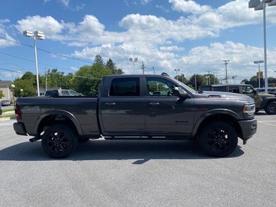 2020 RAM 2500 Laramie Crew Cab 4x4 6'4' Box