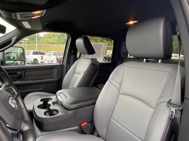 2025 RAM 2500 Tradesman Crew Cab 4x4 8' Box