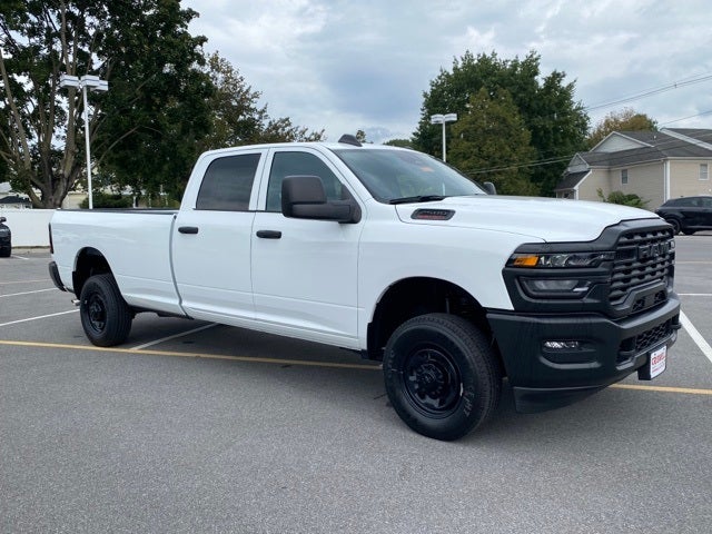 2025 RAM 2500 Tradesman Crew Cab 4x4 8' Box