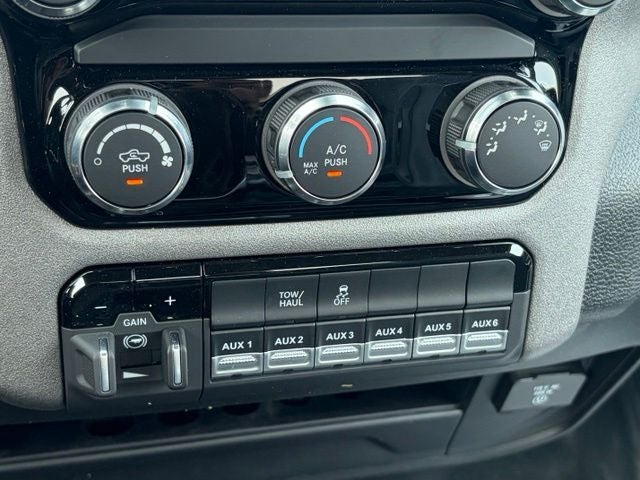 2026 RAM Ram 2500 RAM 2500 TRADESMAN REGULAR CAB 4X4 8' BOX