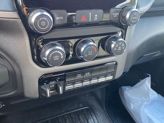 2026 RAM Ram 5500 Chassis Cab RAM 5500 TRADESMAN CHASSIS REGULAR CAB 4X4 60' CA