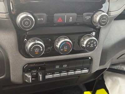 2026 RAM 5500 Chassis RAM 5500 TRADESMAN CHASSIS REGULAR CAB 4X4 84' CA