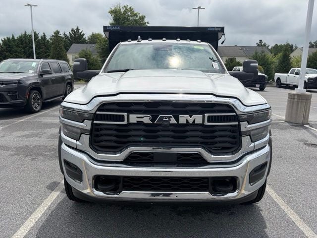 2026 RAM 5500 Chassis RAM 5500 TRADESMAN CHASSIS CREW CAB 4X4 84' CA