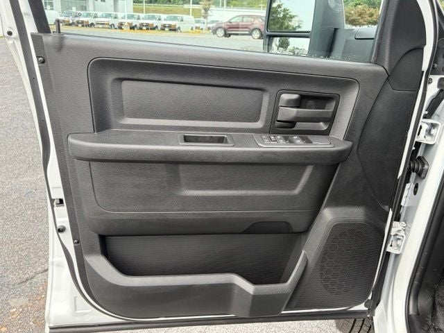 2026 RAM 3500 Chassis RAM 3500 TRADESMAN CREW CAB CHASSIS 4X4 60' CA