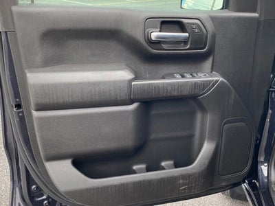 2023 Chevrolet Silverado 1500 4WD Crew Cab Short Bed Custom