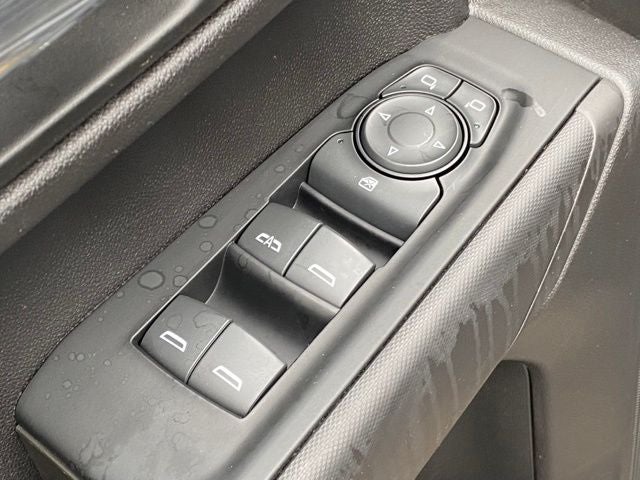 2023 Chevrolet Silverado 1500 4WD Crew Cab Short Bed Custom