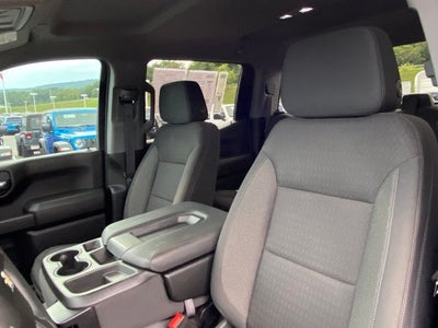 2023 Chevrolet Silverado 1500 4WD Crew Cab Short Bed Custom