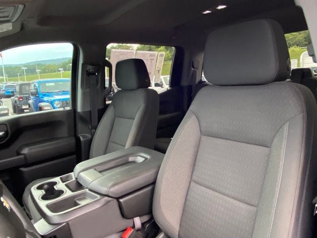2023 Chevrolet Silverado 1500 4WD Crew Cab Short Bed Custom