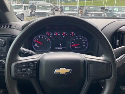 2023 Chevrolet Silverado 1500 4WD Crew Cab Short Bed Custom