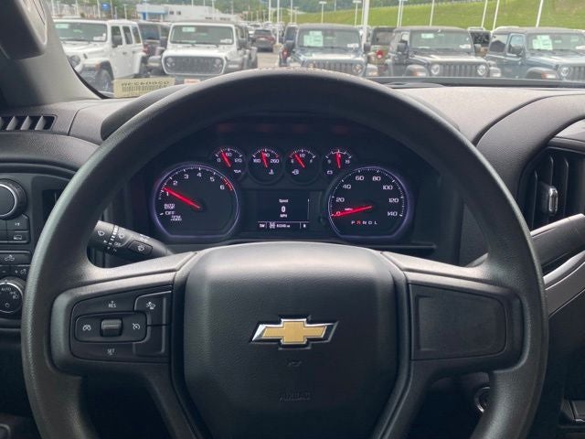 2023 Chevrolet Silverado 1500 4WD Crew Cab Short Bed Custom