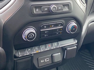 2023 Chevrolet Silverado 1500 4WD Crew Cab Short Bed Custom