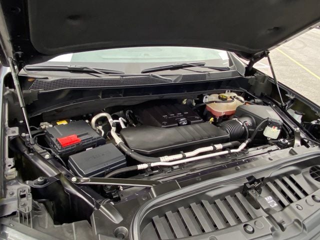 2023 Chevrolet Silverado 1500 4WD Crew Cab Short Bed Custom