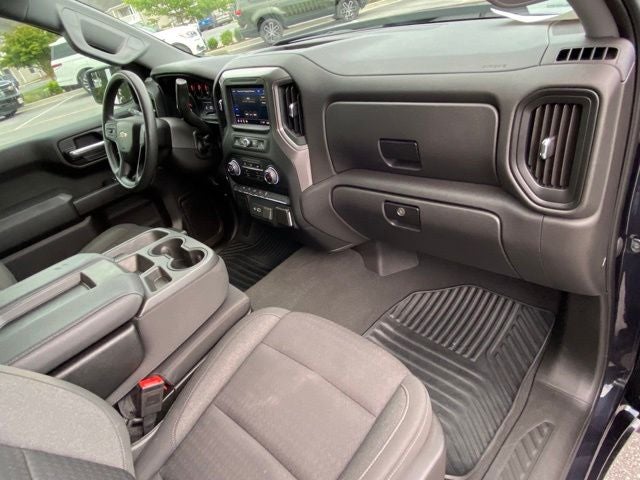 2023 Chevrolet Silverado 1500 4WD Crew Cab Short Bed Custom