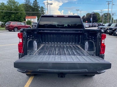 2023 Chevrolet Silverado 1500 4WD Crew Cab Short Bed Custom