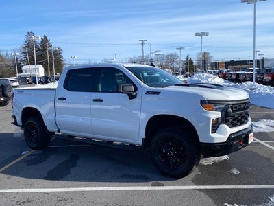 2024 Chevrolet Silverado 1500 4WD Crew Cab Short Bed Custom Trail Boss