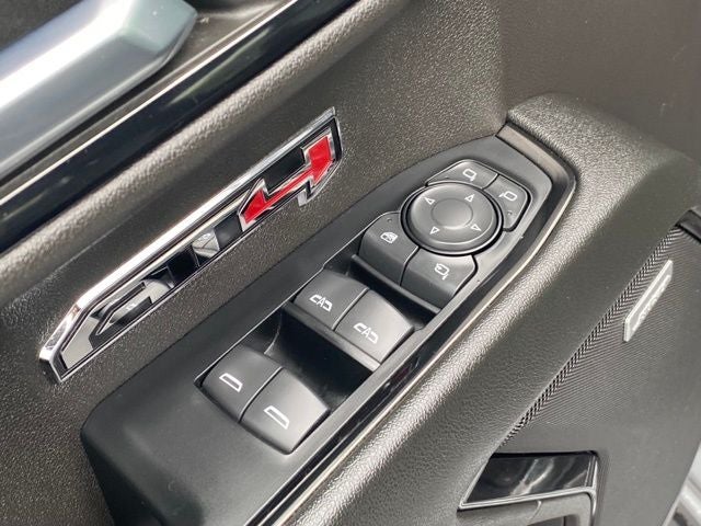2023 GMC Sierra 1500 4WD Crew Cab Standard Box AT4