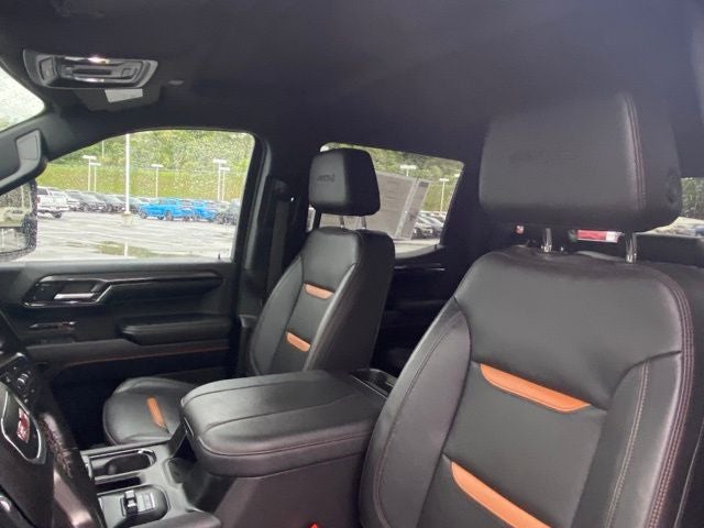 2023 GMC Sierra 1500 4WD Crew Cab Standard Box AT4