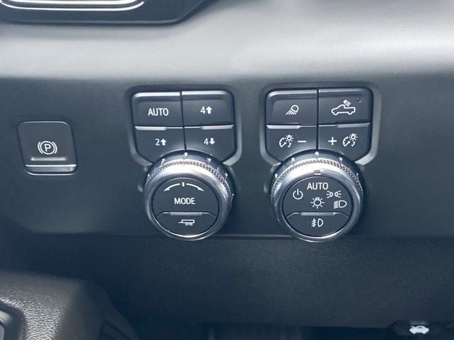 2023 GMC Sierra 1500 4WD Crew Cab Standard Box AT4
