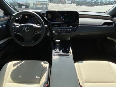 2025 Lexus ES 300h 300h