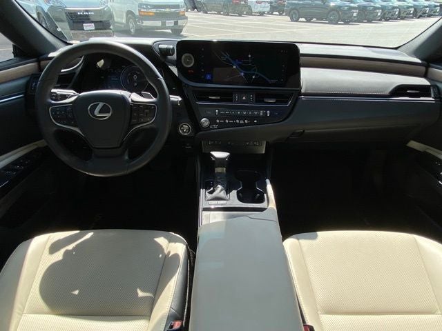 2025 Lexus ES 300h 300h