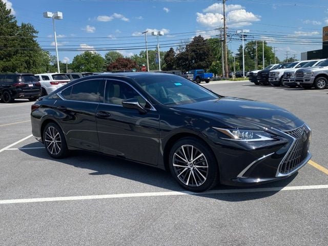 2025 Lexus ES 300h 300h